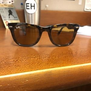 Ray-Ban Folding Wayfarer Classic